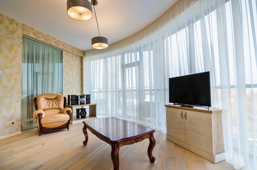 Leogrand Apartments Z Panoramoyu Lvova Ngoại thất bức ảnh